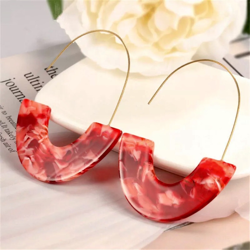 “RED TORTOISE” ACRYLIC MULTI COLOR HOOP EARRINGS